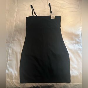 Simple black dress, size: M